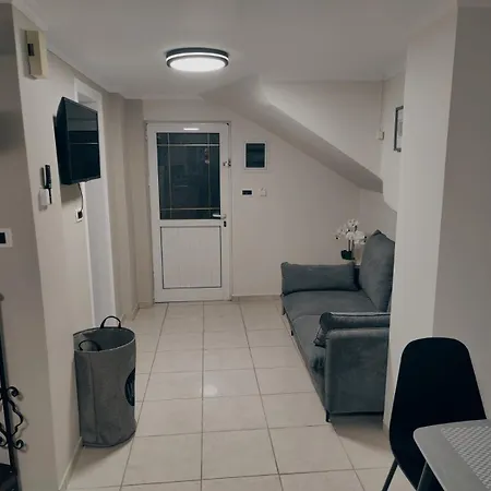 Foumidon Apartments, Chania